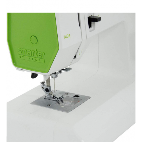SMARTER BY PFAFF™ 140s machine à coudre familiale éclairage LED
