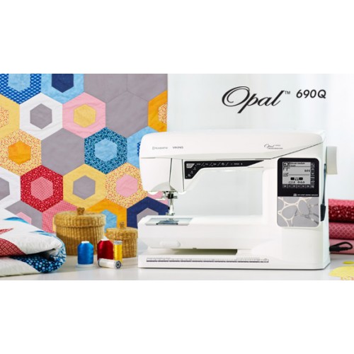Machine à coudre électronique OPAL™ 690Q