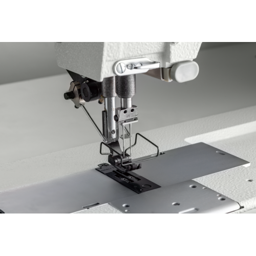 Brother T-8450C Piqueuse 2 aiguilles ESCAMOTABLES crochet standard