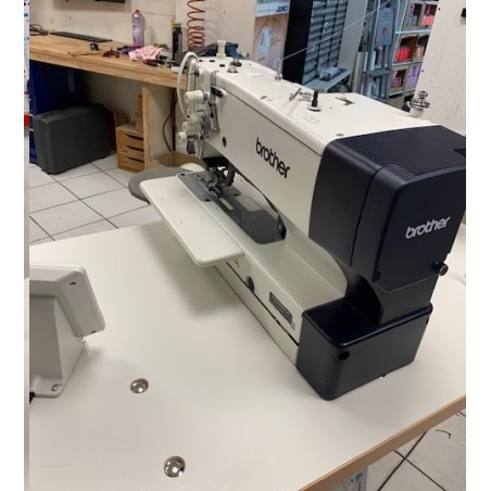 BROTHER NEXIO HE-800C Machine boutonnière Lingère programmable