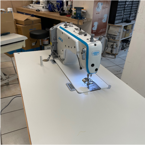 JACK F4 Machine à coudre industrielle