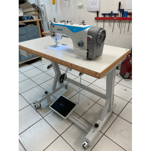 JACK F4 Machine à coudre industrielle