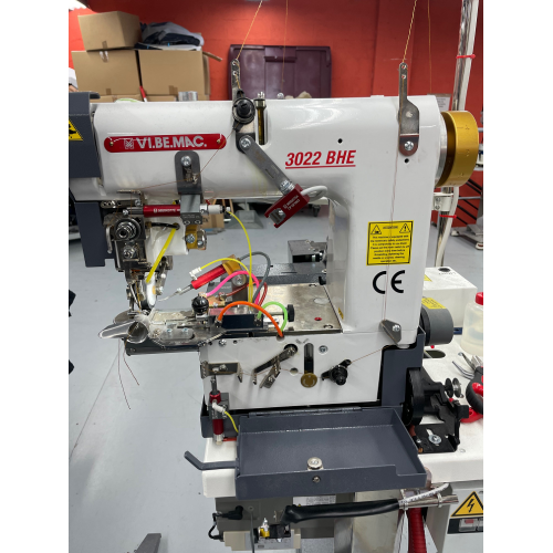 Automate d’ourleuse à point de chaînette VI.BE.MAC 3022BHE