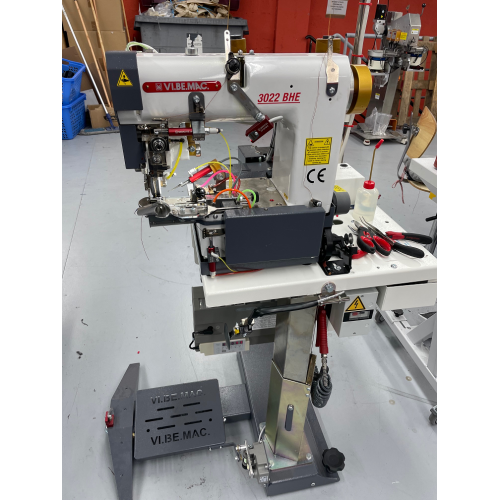 Automate d’ourleuse à point de chaînette VI.BE.MAC 3022BHE