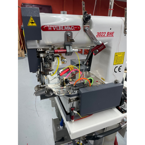 Automate d’ourleuse à point de chaînette VI.BE.MAC 3022BHE