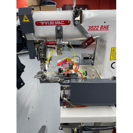 Automate d’ourleuse à point de chaînette VI.BE.MAC 3022BHE