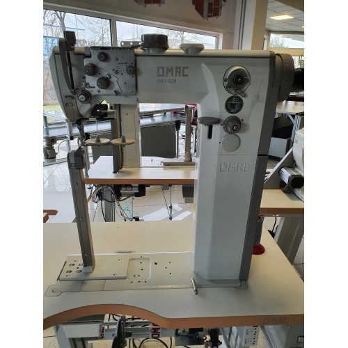 MACHINE À COUDRE À PILIER OMAC 300/420