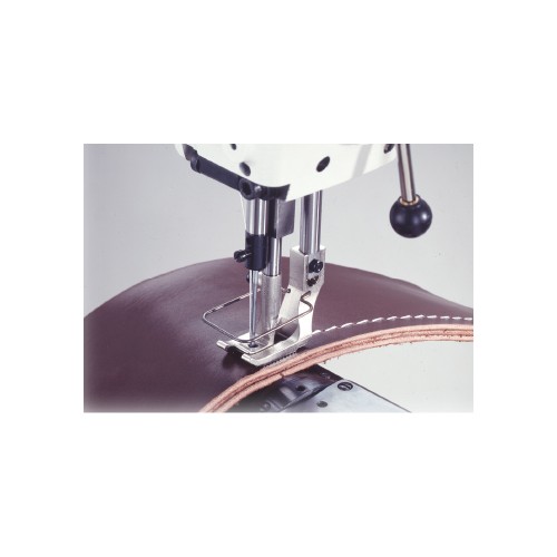 JUKI TSC-441 Piqueuse triple entrainement bras à canon