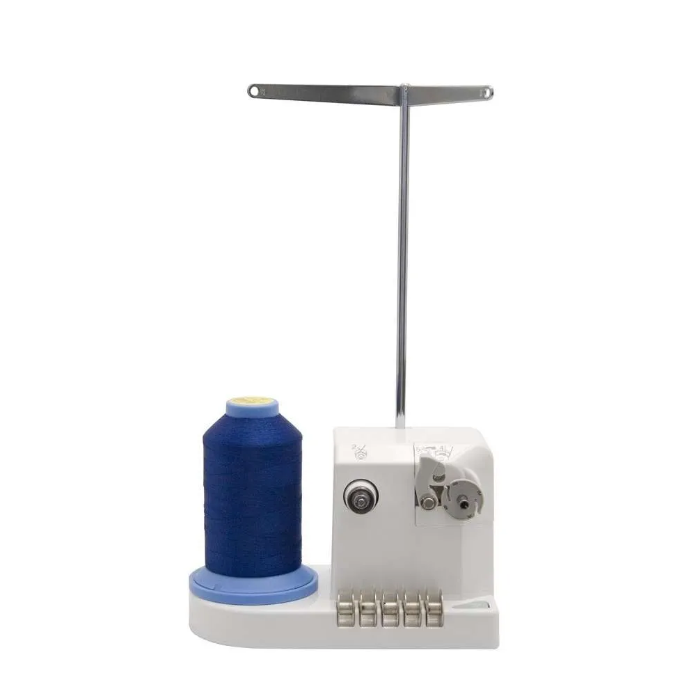 Bobinoir PRBW1 Placez votre fil de canette verticalement sur ce support et remplissez vos canettes avec ce bobinoir indépendant.