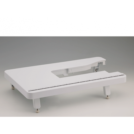 Table d’extension WT15 Agrandissez la zone de travail de votre machine à coudre en ajoutant cette table d’extension pour la réal