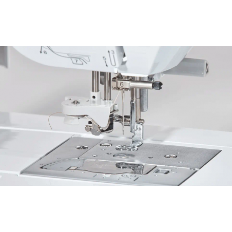 Brother Innov-is NV880E machine à Broder