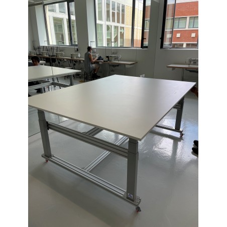 Table élévatrice sur vérin électrique 1500 x 2000MM