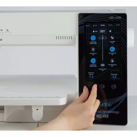 Machine familiale haut de gamme Premium UX8 à écran couleur de 18 cm aussi intuitive qu’un smartphone