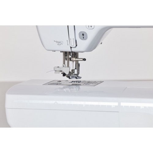 Brother Innov-is F540E Machine à Broder