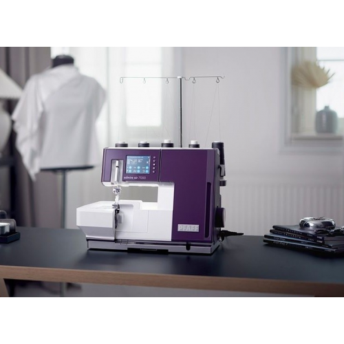 Pfaff Admire Air 7000 Surjeteuse à enfilage pneumatique
