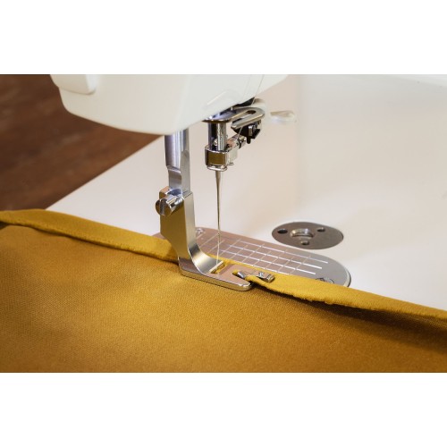 Piqueuse semi-professionnelle Brother PQ1600S
