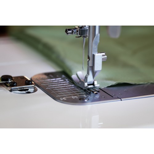 Piqueuse semi-professionnelle Brother PQ1600S