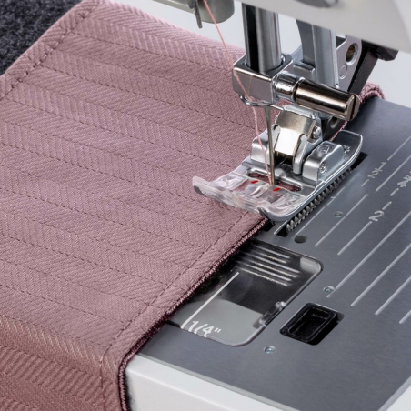 Machine à coudre Quilt Ambition 635