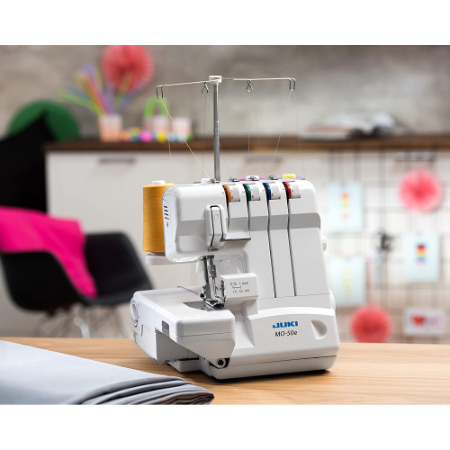 JUKI MO-50 machine surjeteuse familiale 4 fils