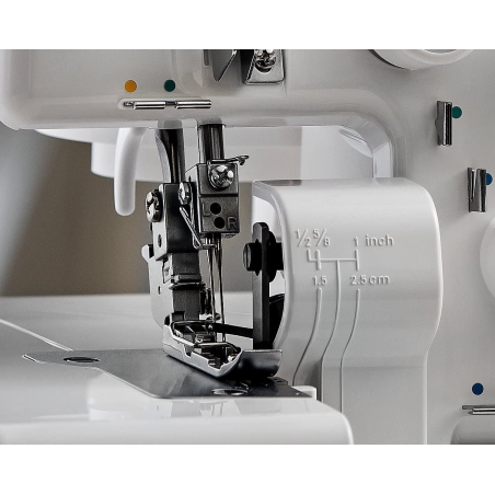 JUKI MO654DE machine surjeteuse familiale 2,3 et 4 fils